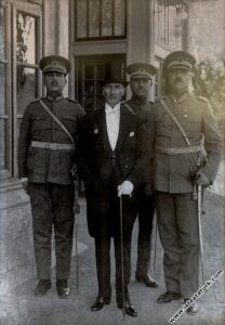 Reisicumhur Mustafa Kemal Paşa ve Fahrettin Altay Paşa 29 Ekim 1925'te Çankaya'da 